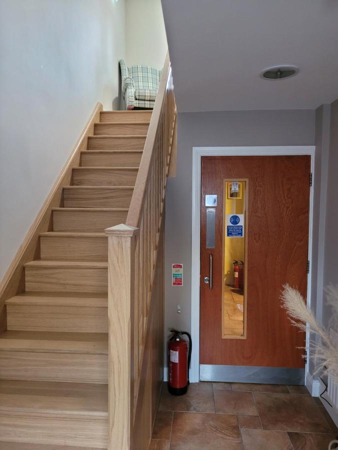 O'Connors Bar Restaurant And Guesthouse Dromore  Bagian luar foto