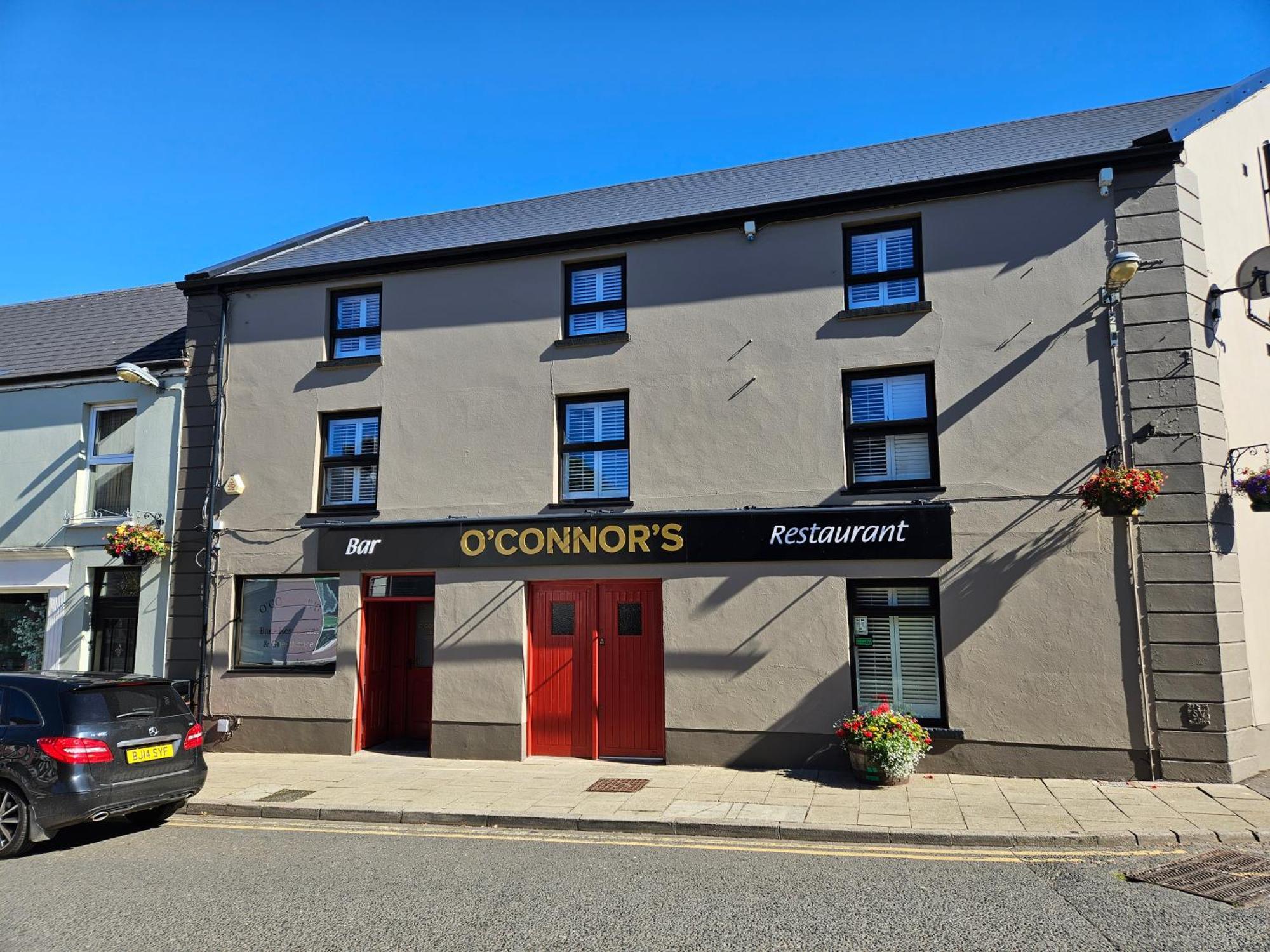 O'Connors Bar Restaurant And Guesthouse Dromore  Bagian luar foto